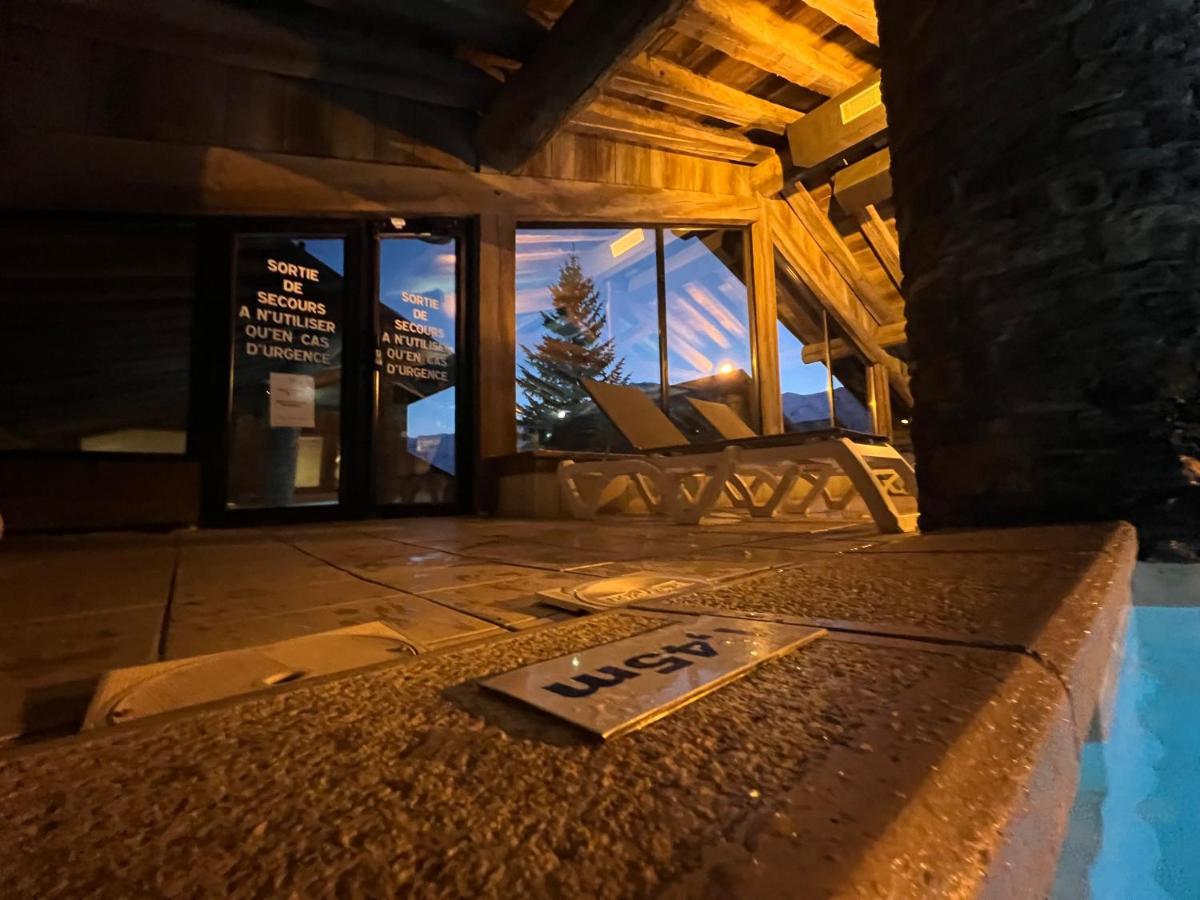 Apartment Aux Pieds Dans Premium Piscine, Sauna Hamam